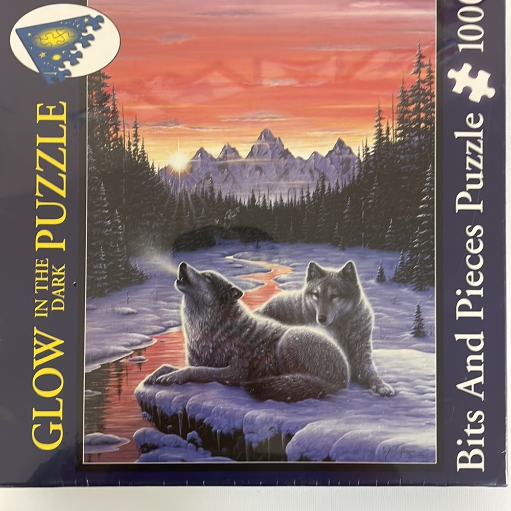NEW Bits and Pieces Glow in the Dark Puzzle Winter's Dawn Wolf Scene 1000 Pieces